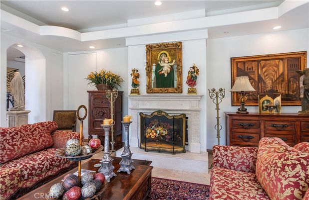 Fireplace, Interior, Living room, Recessed Lighting