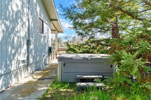 Exterior, Hot Tub