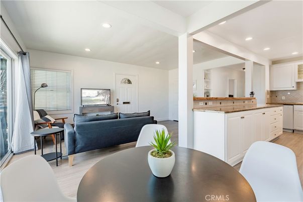 Interior, Kitchen, Living room, Recessed Lighting, Wood Texture Flooring