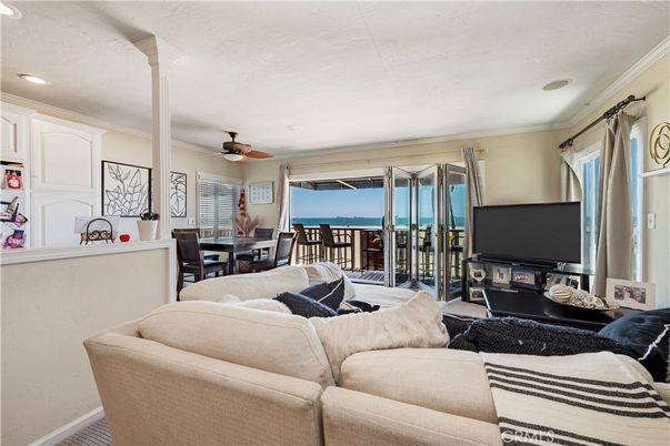 Dining room, Interior, Living room, Recessed Lighting, Water