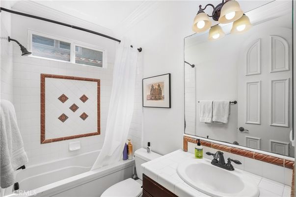 Bathroom, Interior, Tile Countertops