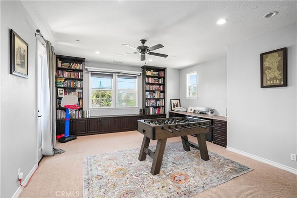 Game Room, Interior, Recessed Lighting