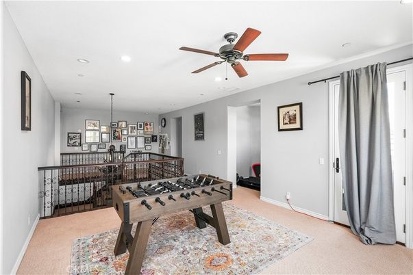 Game Room, Interior, Recessed Lighting