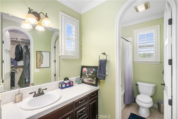 Bathroom, Interior, Tile Countertops