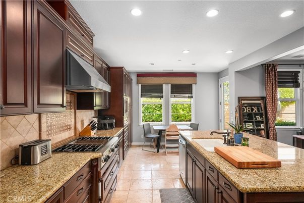 Dining room, Interior, Kitchen, Recessed Lighting