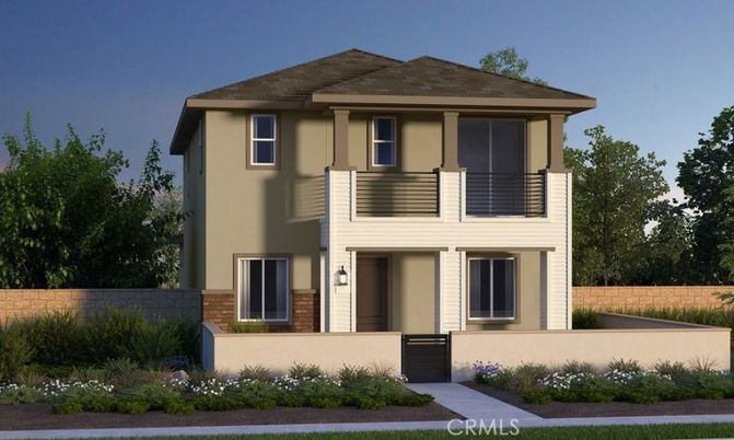 Exterior, Facade, Modern