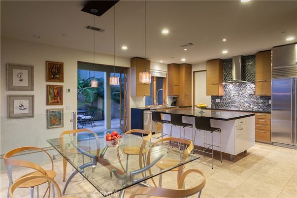 Dining room, Interior, Kitchen, Pendant Lights, Recessed Lighting, Stainless Steel Appliances