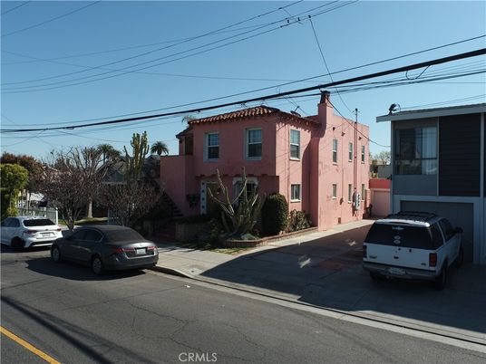 Exterior, Facade, Mediterranean