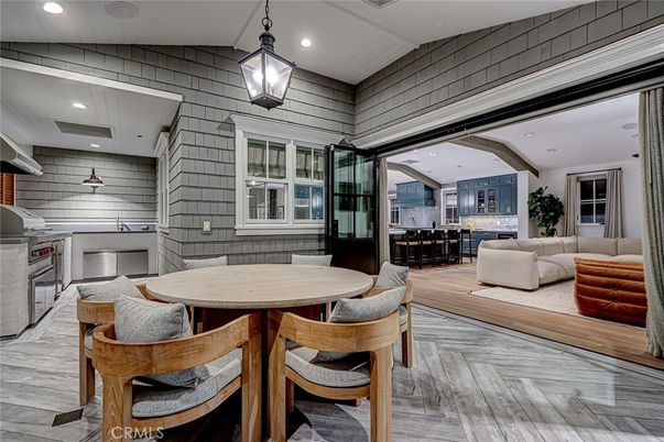 Dining room, Interior, Living room, Pendant Lights, Recessed Lighting, Wood Texture Flooring