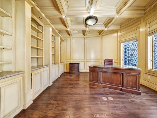 Home Office, Interior, Recessed Lighting, Wood Texture Flooring
