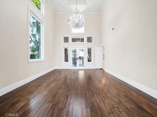 Chandelier, Empty room, Interior, Wood Texture Flooring