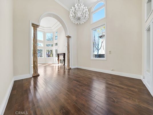 Chandelier, Fireplace, Interior, Wood Texture Flooring