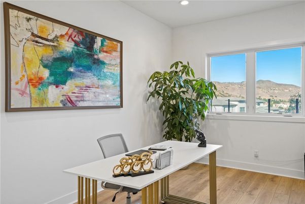 Home Office, Interior, Recessed Lighting, Wood Texture Flooring