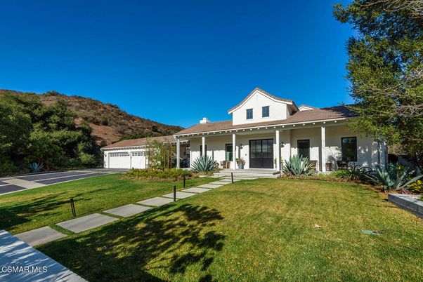 Attached, Backyard, Exterior, Facade, Ranch
