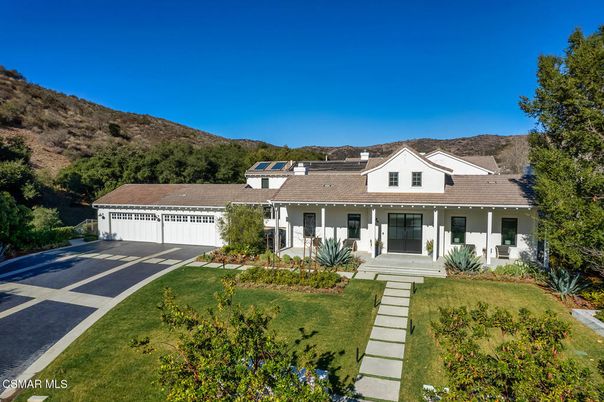 Attached, Exterior, Facade, Solar Panels, Ranch
