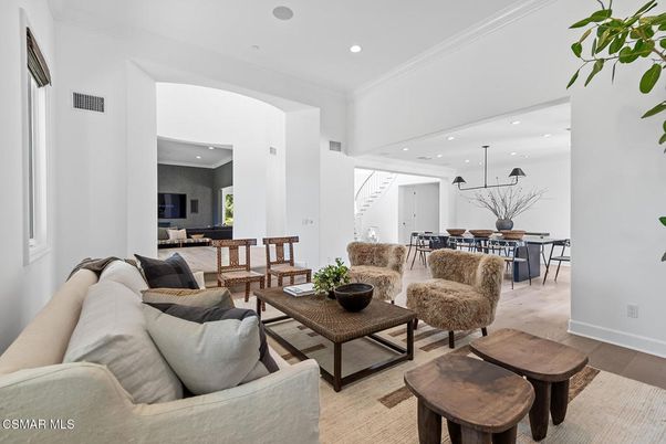 Dining room, Interior, Living room, Pendant Lights, Recessed Lighting, Wood Texture Flooring