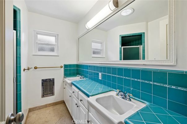 Bathroom, Interior, Tile Countertops