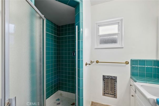 Bathroom, Interior, Tile Countertops