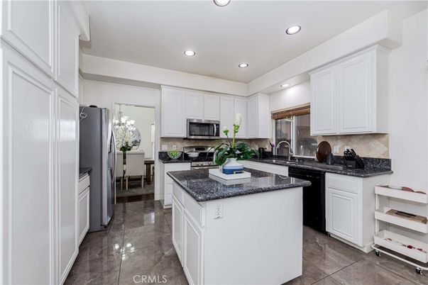 Dining room, Interior, Kitchen, Recessed Lighting, Stainless Steel Appliances