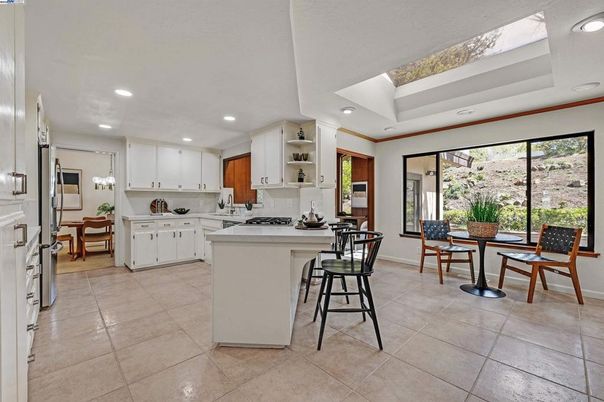 Dining room, Interior, Kitchen, Recessed Lighting