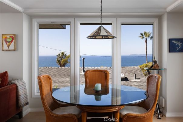 Dining room, Interior, Pendant Lights, Water, Wood Texture Flooring