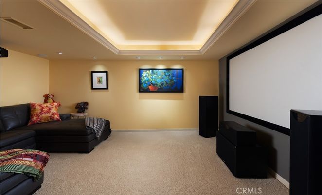 Interior, Projection Screen, Recessed Lighting, Theatre Room