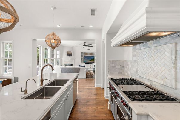 Interior, Kitchen, Living room, Pendant Lights, Recessed Lighting, Stainless Steel Appliances, Wood Texture Flooring