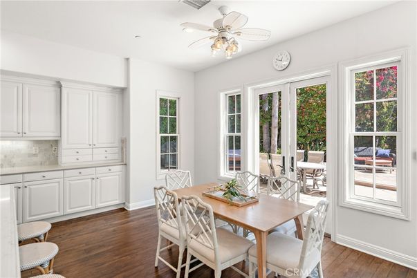 Dining room, Interior, Wood Texture Flooring