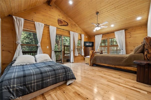 Bedroom, Interior, Recessed Lighting, Wooden Ceilings, Wood Texture Flooring, Wooden Walls