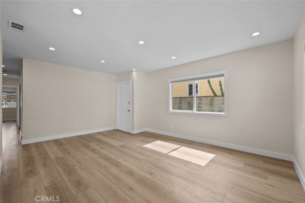 Empty room, Interior, Recessed Lighting, Wood Texture Flooring