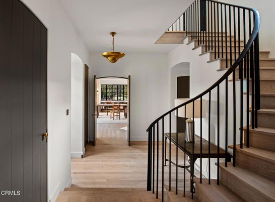 Interior, Pendant Lights, Wood Texture Flooring
