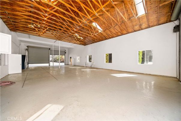 Empty room, Interior, Wooden Beams, Wooden Ceilings