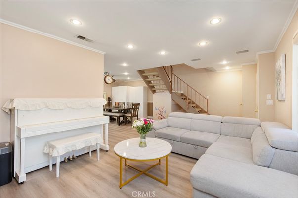 Dining room, Interior, Living room, Piano, Recessed Lighting, Wood Texture Flooring