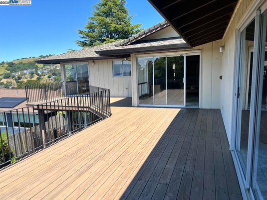 Exterior, Wood Texture Flooring