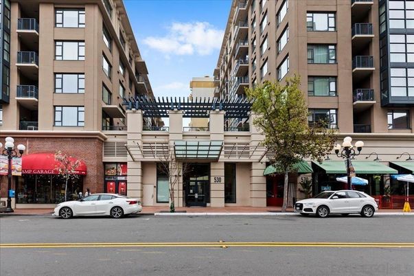Exterior, Facade, Condo Building