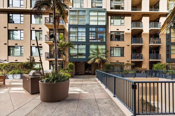 Exterior, Facade, Condo Building
