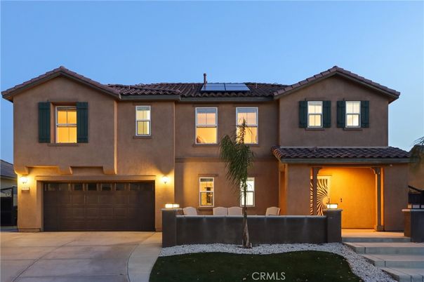Attached, Exterior, Facade, Solar Panels, Mediterranean