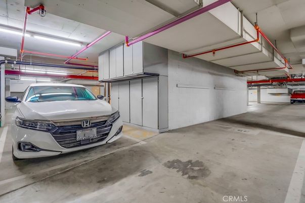 Garage, Interior
