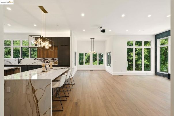 Chandelier, Interior, Kitchen, Marble Walls, Pendant Lights, Recessed Lighting, Wood Texture Flooring