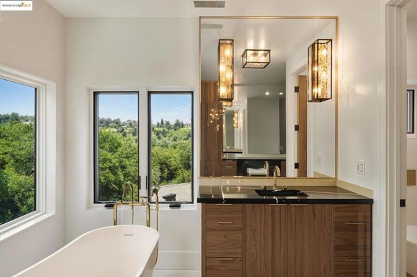 Bathroom, Free Standing Baths, Interior