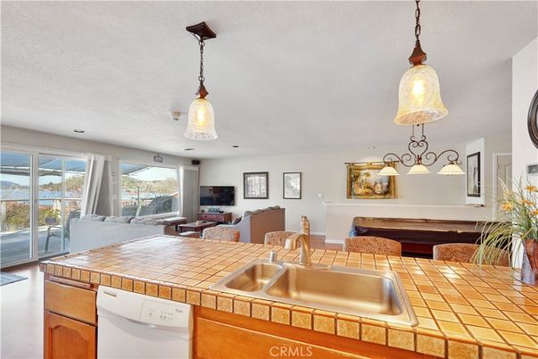 Dining room, Interior, Kitchen, Living room, Pendant Lights, Recessed Lighting, Tile Countertops