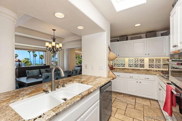 Chandelier, Interior, Kitchen, Pendant Lights, Recessed Lighting