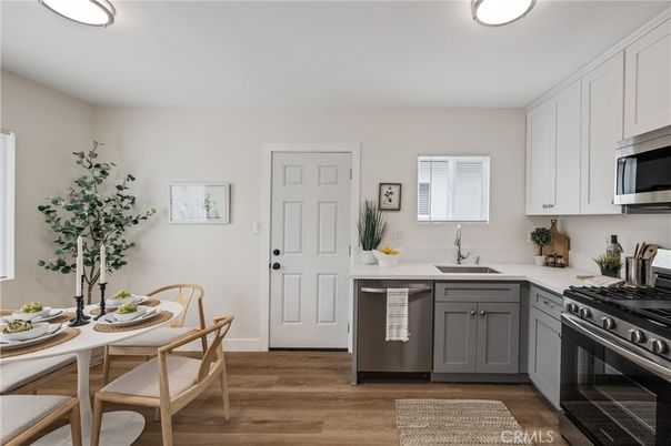 Dining room, Interior, Kitchen, Stainless Steel Appliances, Wood Texture Flooring