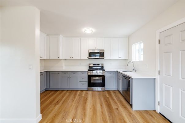 Interior, Kitchen, Stainless Steel Appliances, Wood Texture Flooring