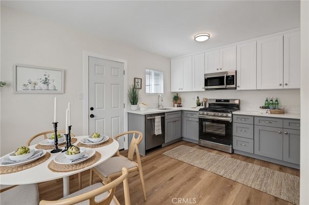 Dining room, Interior, Kitchen, Stainless Steel Appliances, Wood Texture Flooring
