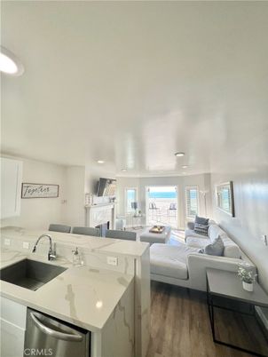 Interior, Kitchen, Living room, Recessed Lighting, Wood Texture Flooring