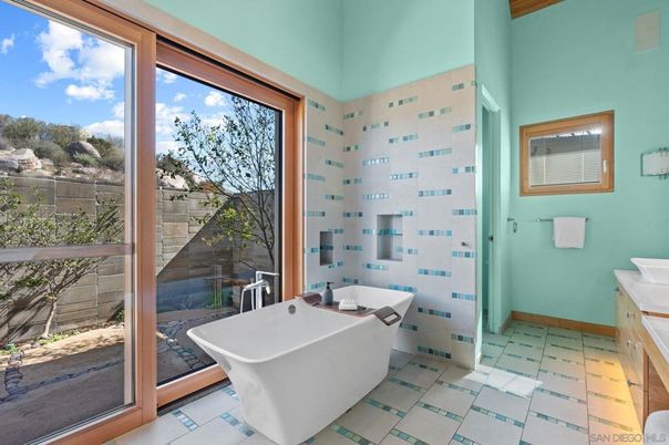 Bathroom, Free Standing Baths, Interior