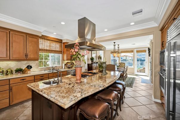 Dining room, Interior, Kitchen, Pendant Lights, Recessed Lighting, Stainless Steel Appliances