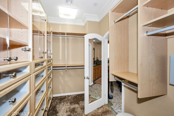 Interior, Walk-in Closets