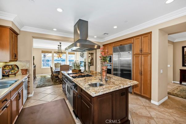 Chandelier, Dining room, Interior, Kitchen, Pendant Lights, Recessed Lighting, Stainless Steel Appliances, Water
